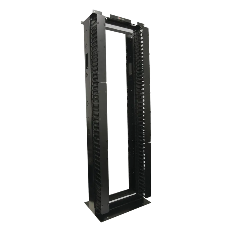 Rack de Aluminio System de 7ft x 19in, 45UR, Con organizadores verticales, conexión de tierra y accesorios de montaje SIEMON RS3-07