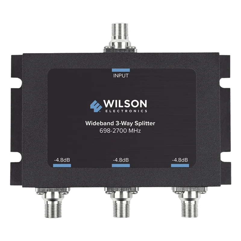 Divisor de potencia de 3 vías para la distribución de señal a tres antenas de servicio | 4.8 dB de pérdida por puerto | Conectores F hembra WILSONPRO / WEBOOST 850-035