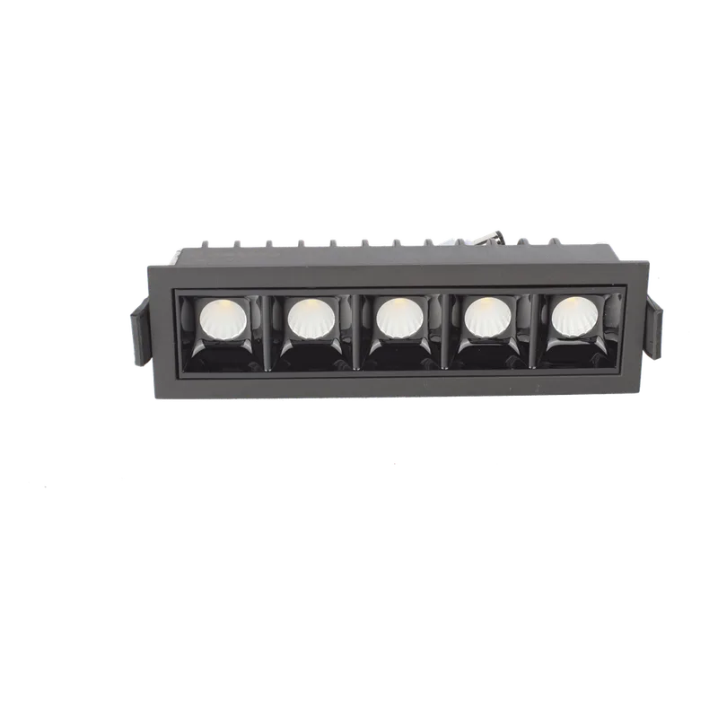 Reflector Empotrable / LUZ Fría / 110 V / 10 W / 750 lúmenes / 50000 hrs / IP20 EPCOM INDUSTRIAL EPIDL10W