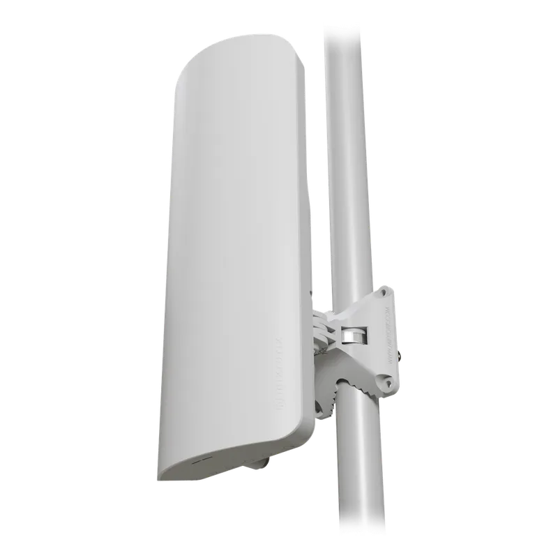 (mANTBox ax 15s) Punto de Acceso Sectorial de 120°/ WiFi 6 Doble Banda 2.4Ghz y 5Ghz/Antena Integrada 15 dBi/Con 1 Puerto Ethernet PoE In + 1 puerto SFP 2.5Gbps MIKROTIK L22UGS-5HAXD2HAXD-15S