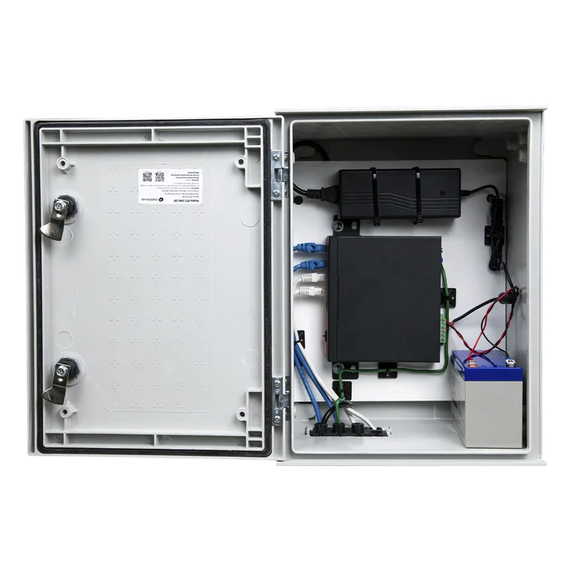 KIT de Gabinete de Poliéster (300 x 400 x 200 mm) + Controlador de Carga con Switch PoE (5) + Batería de 12V 7Ah PRECISION PST-UPS-BAT1