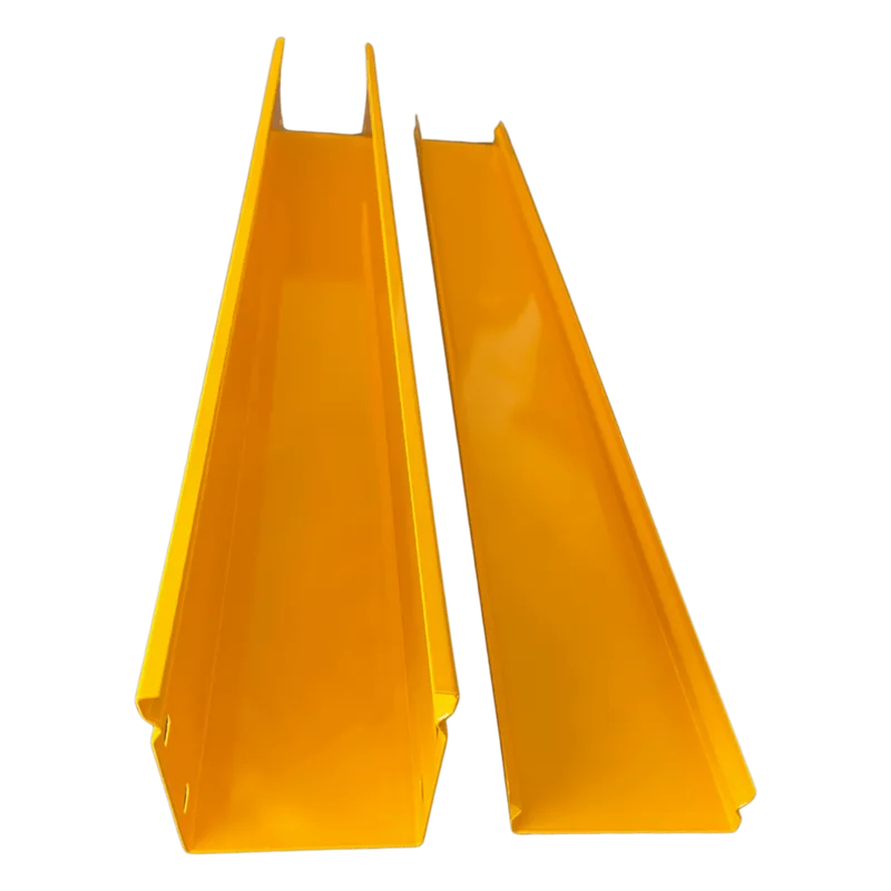 CHFIBER Tramo Recto de Aluminio para Fibra Óptica, 4" de Peralte, 4" de Ancho y 1.52 m de Longitud, con Pintura Epóxica Amarilla, Incluye Tapa, Coples y Tornillería CHAROFIL CHFBTR4X4EPK
